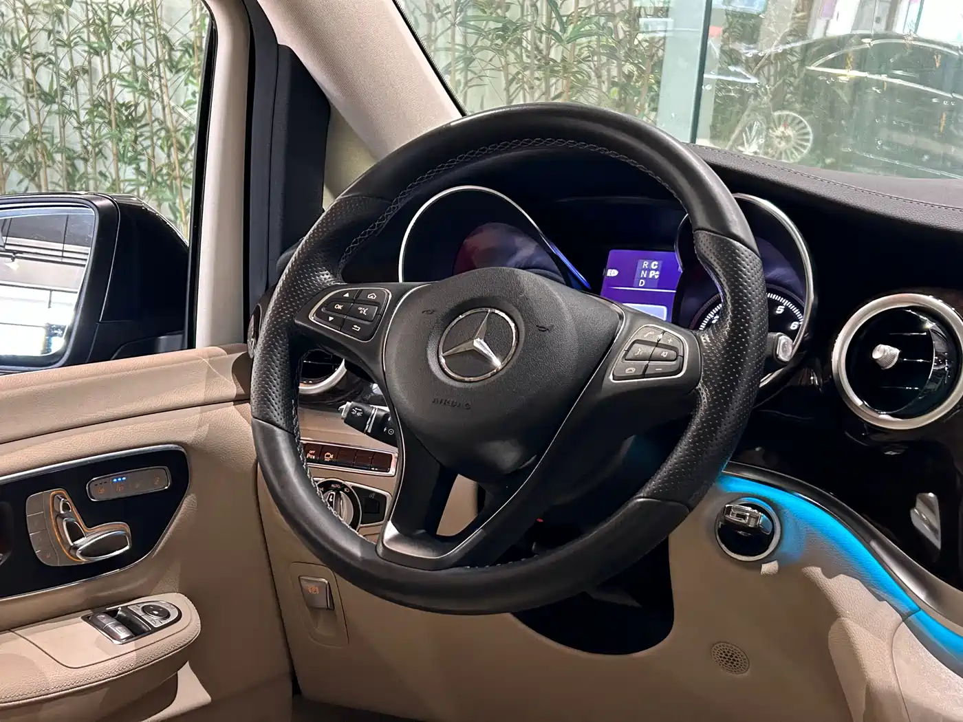 Mercedes-Benz V-Class 2017 2016 V 260 L Premium Long