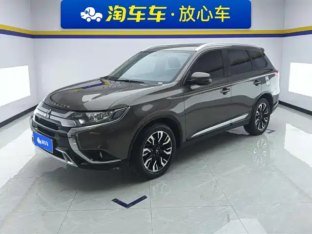 MITSUBISHI OUTLANDER