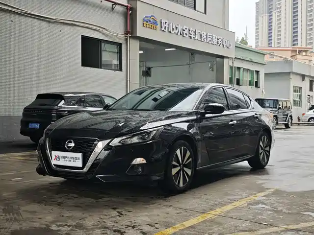 NISSAN TEANA