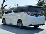 Фото 6 - Toyota Vellfire