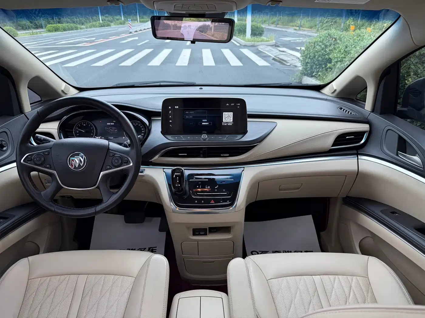 Photo 7 - Buick GL8