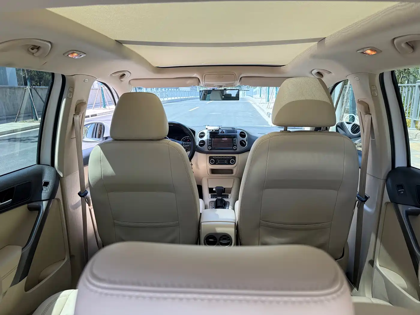 Volkswagen Tiguan 2010 1.8TSI Automatic 4WD Elite фото 8