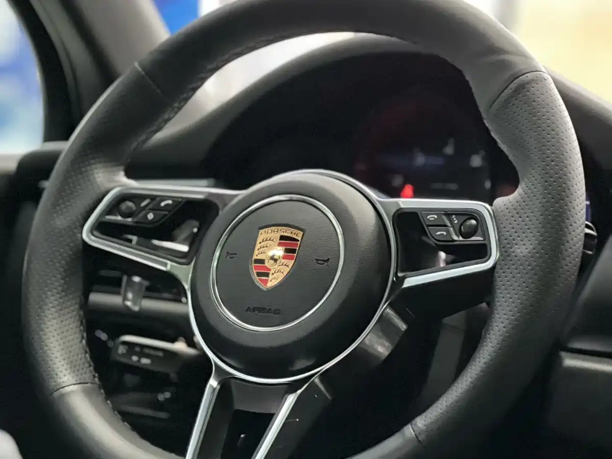 Porsche Macan 2018 Macan 2.0T фото 4