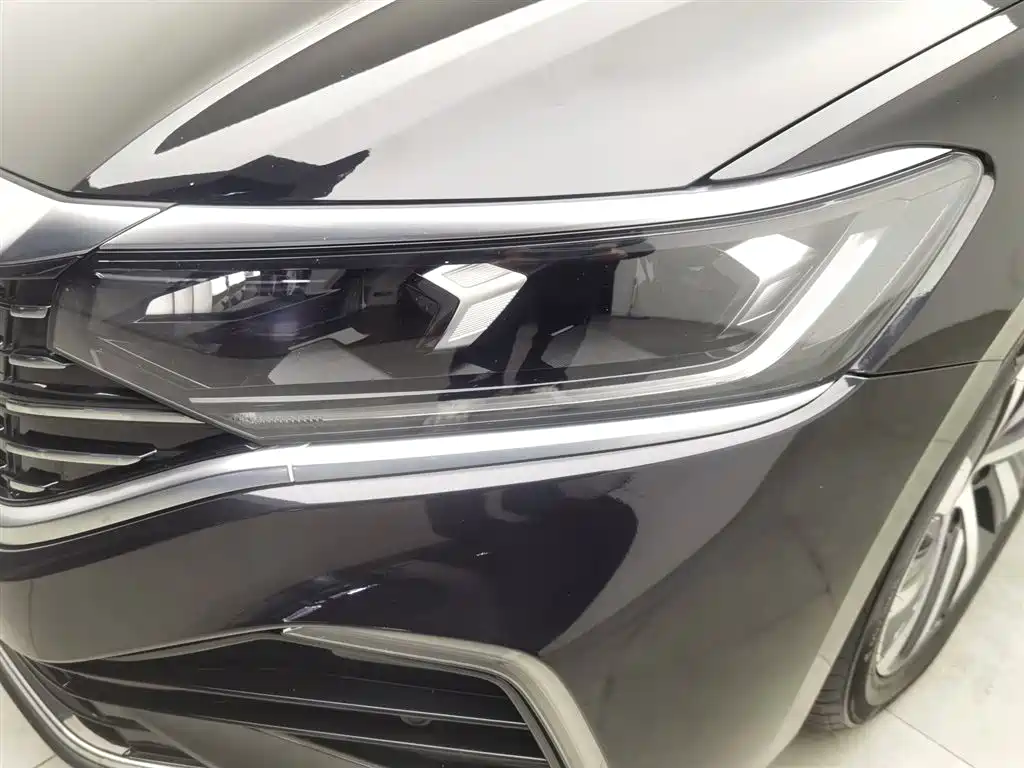 VOLKSWAGEN PASSAT NEW ENERGY