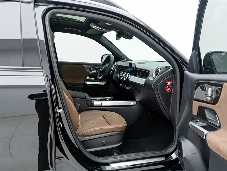 Mercedes-Benz GLB AMG 2024 AMG GLB 35 4MATIC фото 22