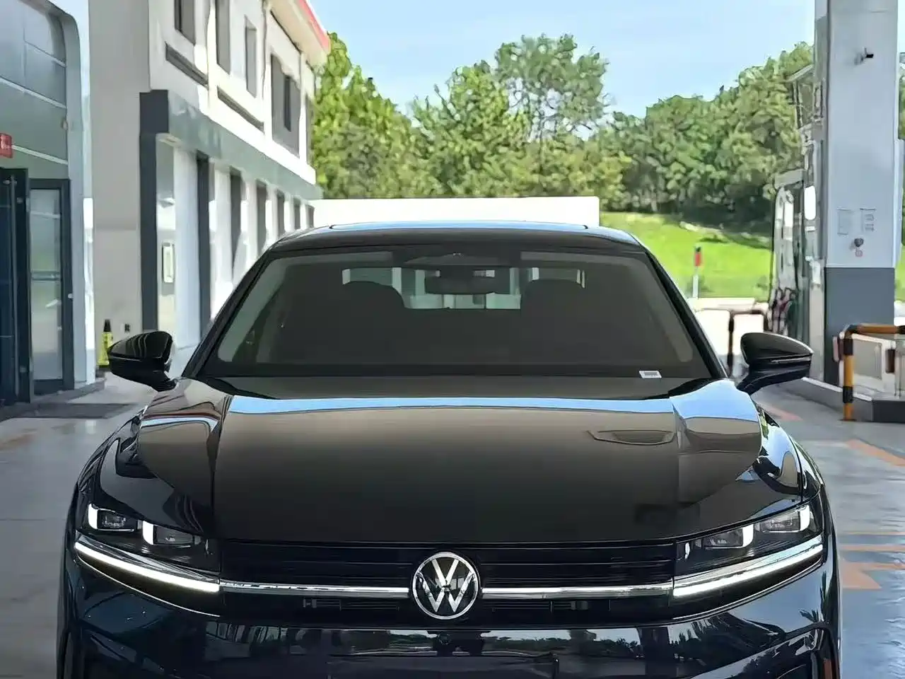 Фото 1 - Volkswagen Magotan