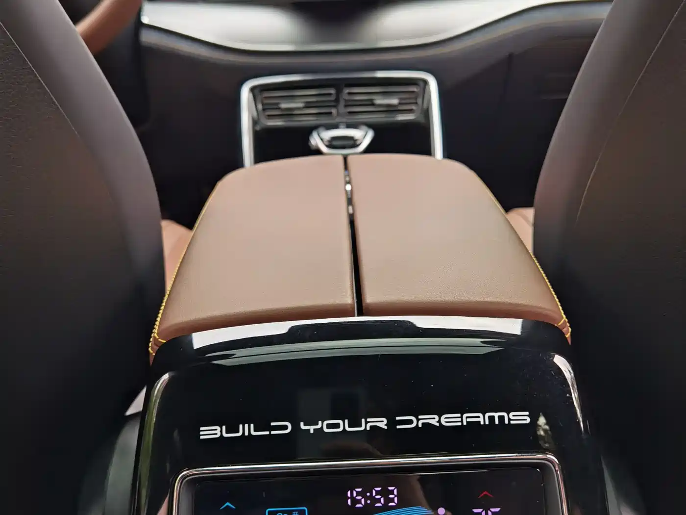 BYD Tang New Energy 2021 DM 2.0T AWD High Performance Premium фото 15