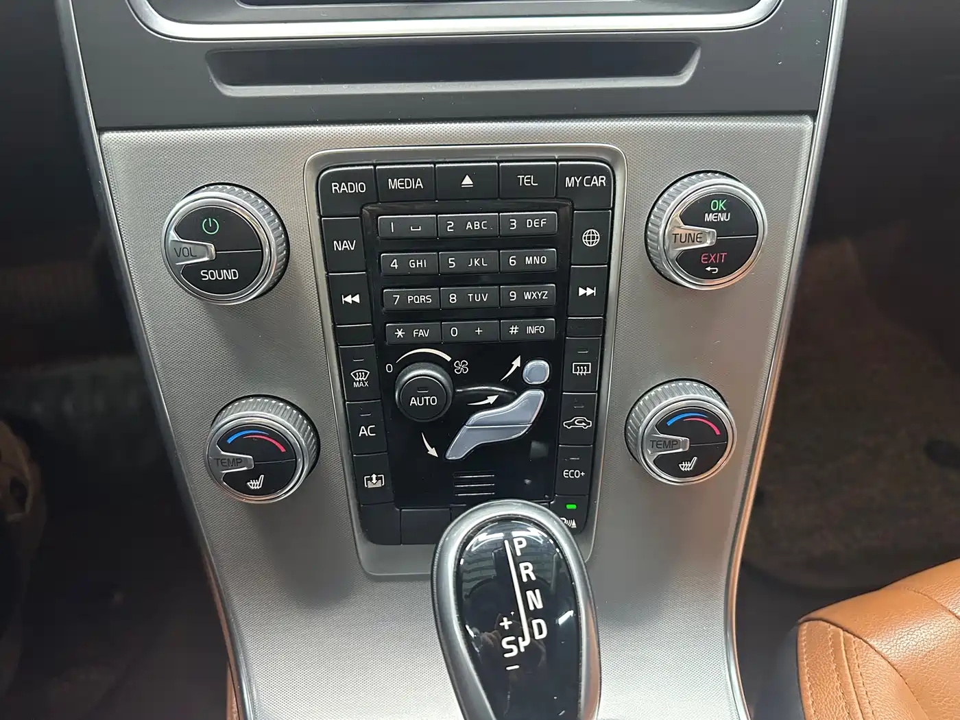 VOLVO S60