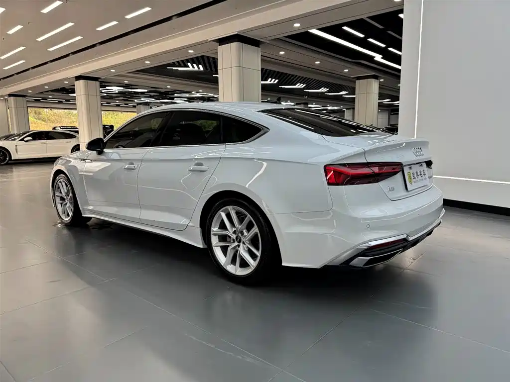 Audi A5 (Import) 2022 Sportback 40 TFSI Fashion Dynamic фото 4
