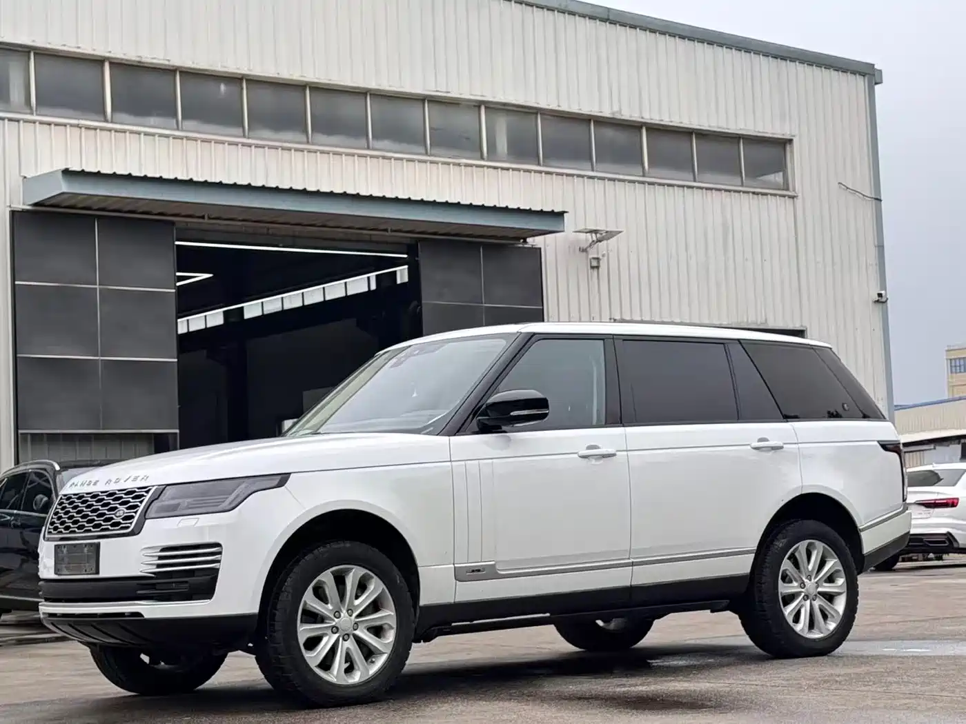Land Rover Range Rover 2016 — пригон из Китая