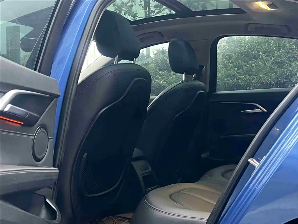 BMW 1 Series 2020 Model 120i M Sport Package фото 8