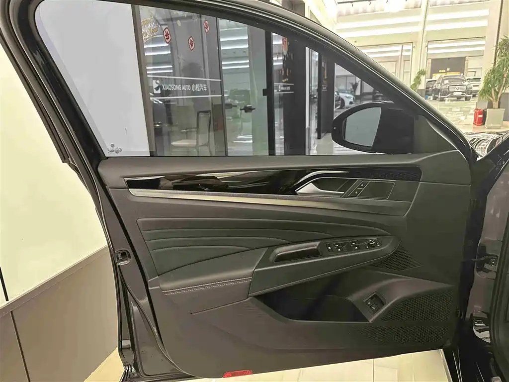 VOLKSWAGEN PASSAT NEW ENERGY