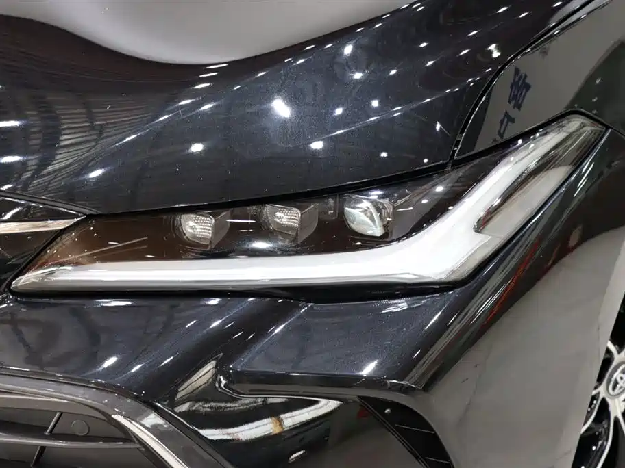 Toyota Avalon 2023 Hybrid 2.5L Luxury Edition фото 7