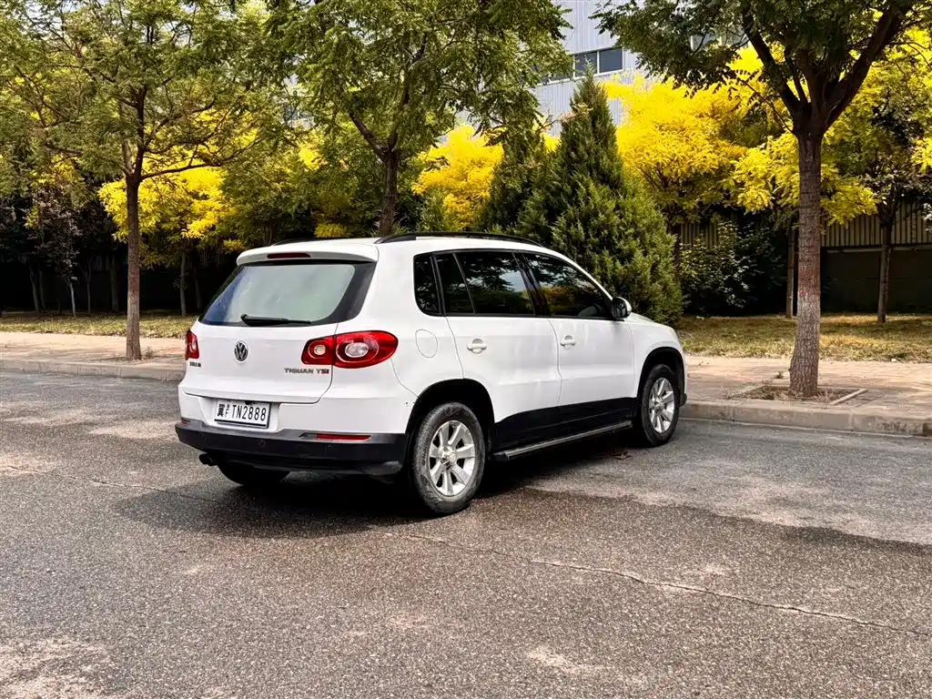 Volkswagen Tiguan 2010 1.8TSI Automatic 2WD Trend фото 7