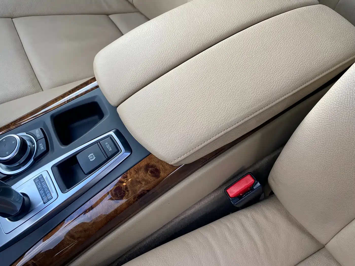 BMW X5 (Import) 2011 xDrive35i Luxury Edition фото 6