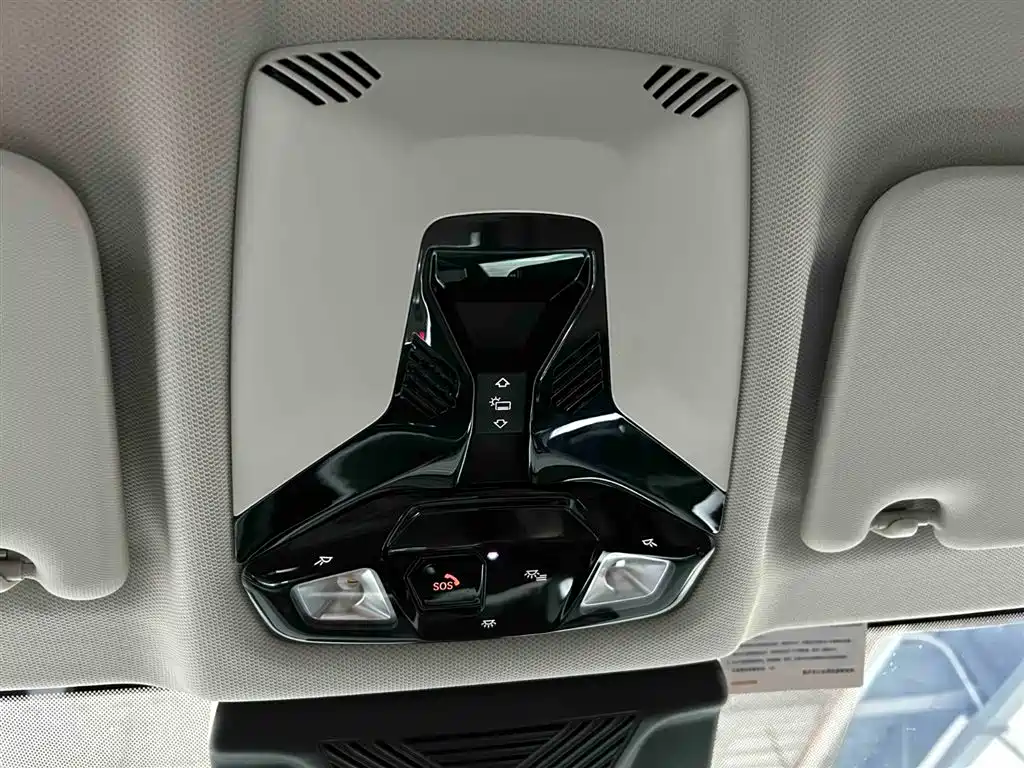 BMW X1 2023 sDrive20Li X Design Package фото 8