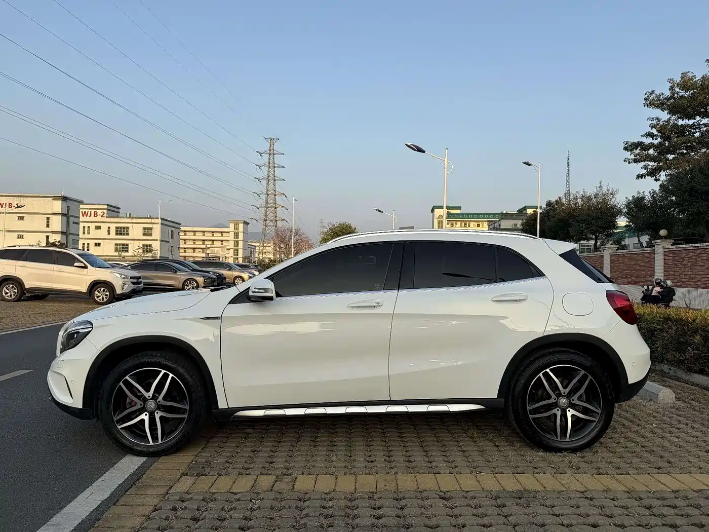 Mercedes-Benz GLA 2017 GLA 220 4MATIC Fashion фото 4