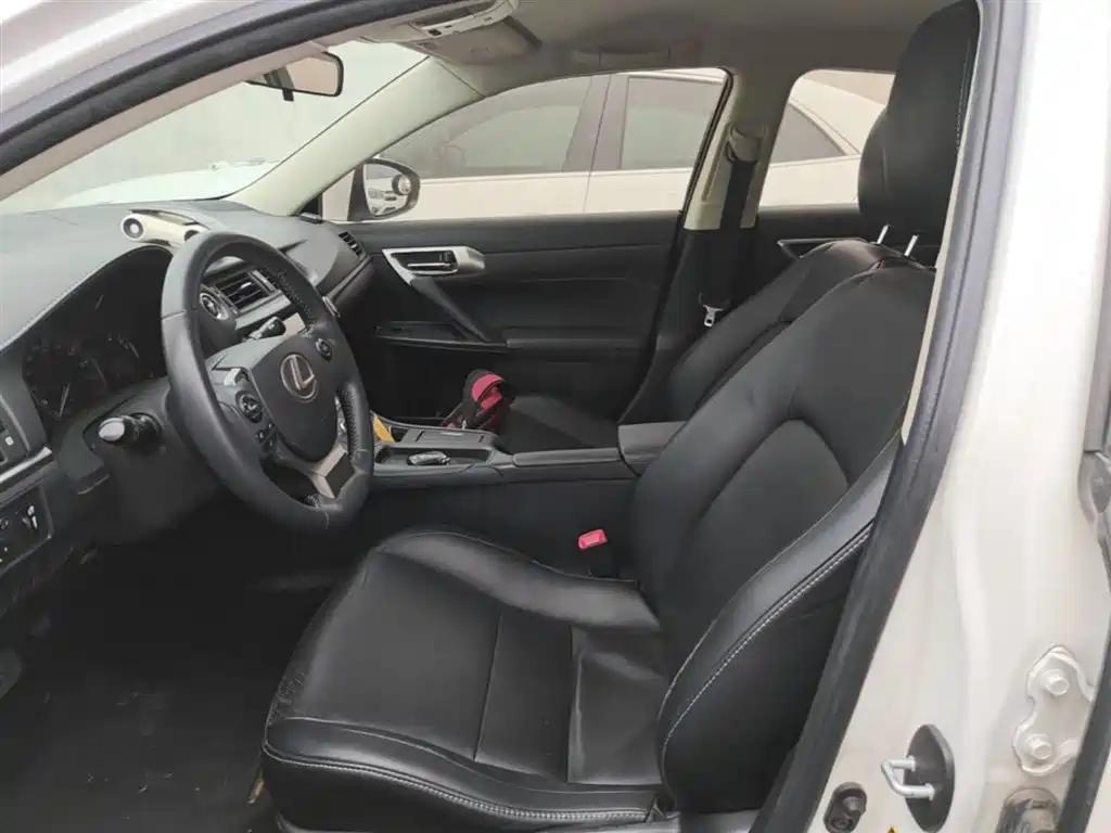 Lexus CT 2015 2014 CT200h Elite Monochrome