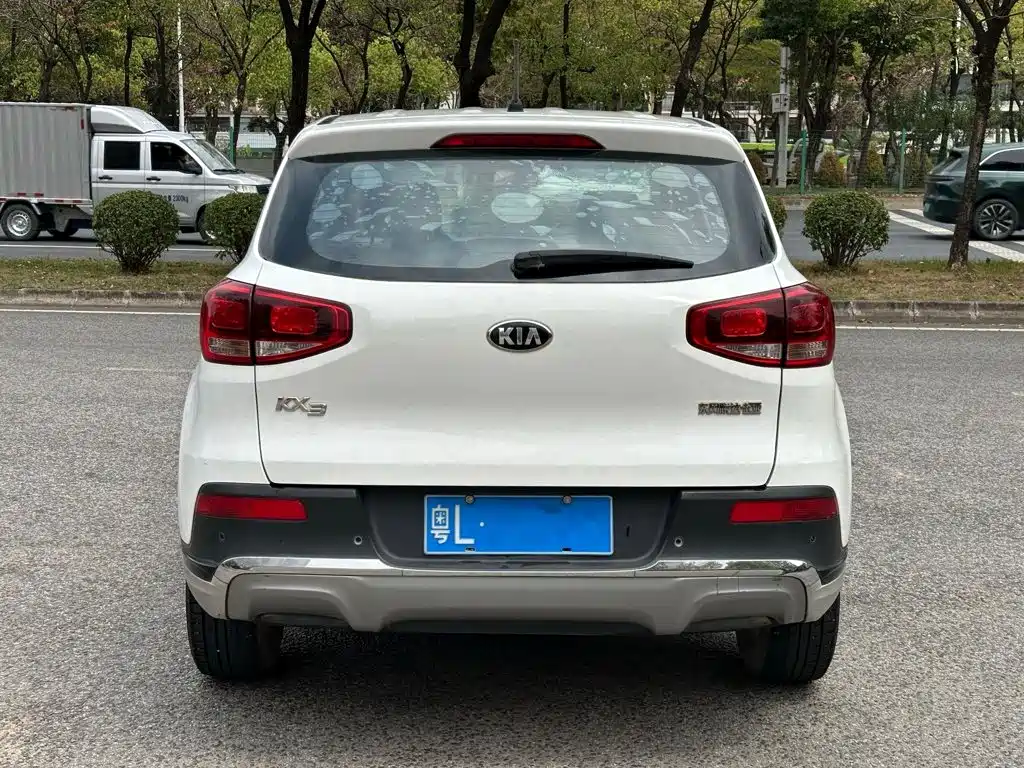 Kia KX3 Smart Run 2015 2015 1.6L Automatic 2WD GLS