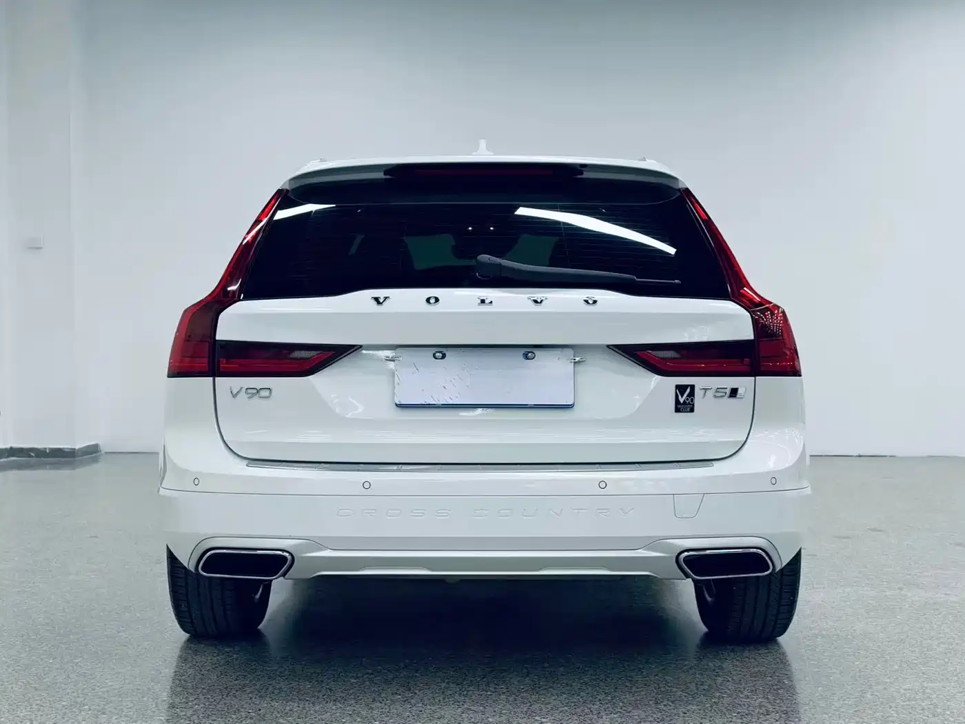 Фото 5 - Volvo V90