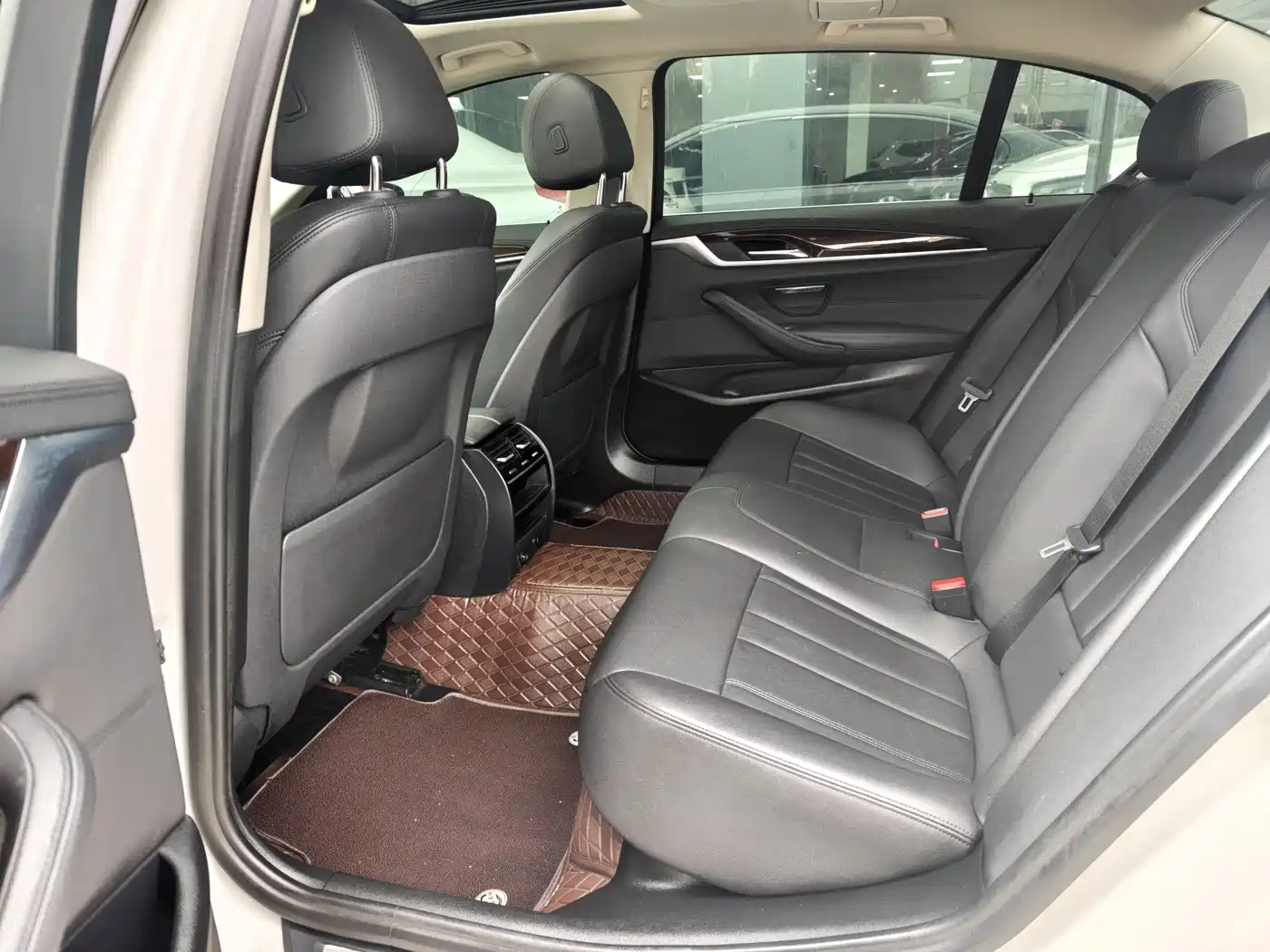 BMW 5 Series 2018 525Li Luxury Package фото 5