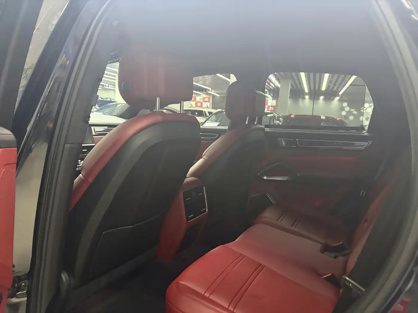 Фото 9 - Porsche Cayenne