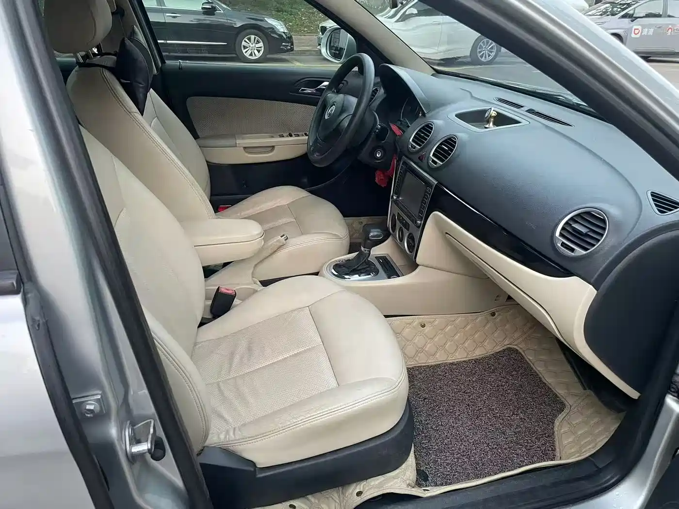 Volkswagen Lavida 2013 Classic 1.6L Automatic Trend Edition фото 10