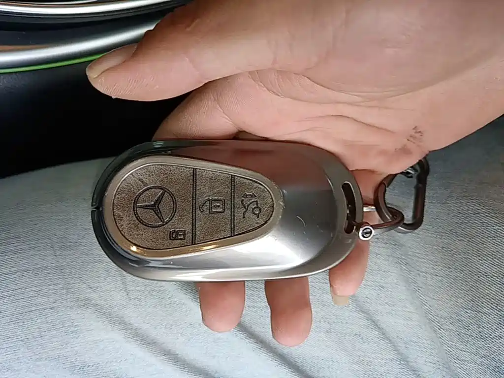 صورة 9 - Mercedes-Benz C-Class