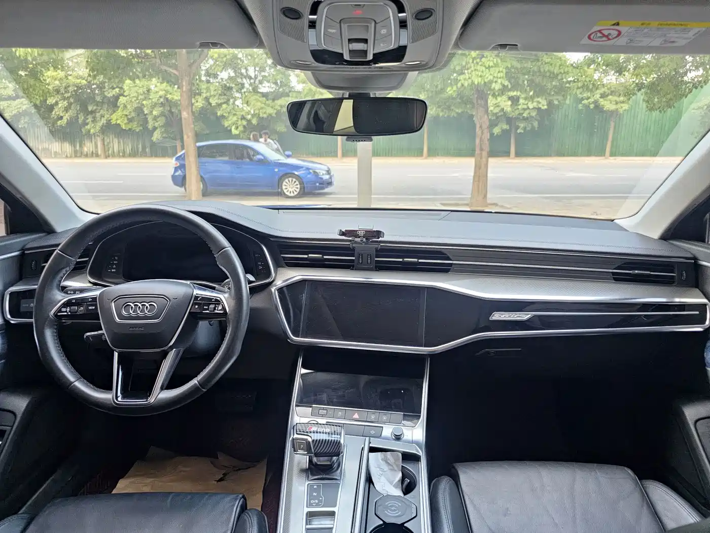 Photo 11 - Audi A6L