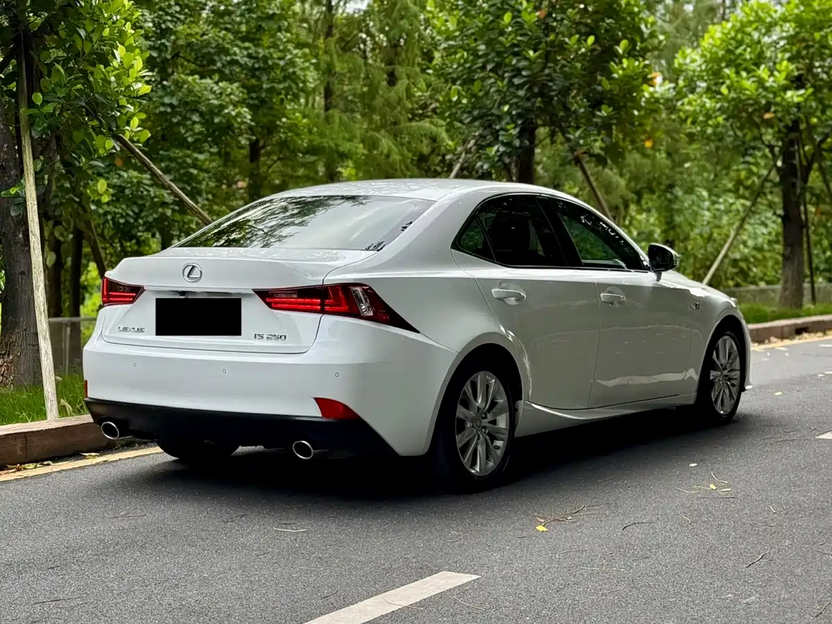 Lexus IS 2013 250 F SPORT фото 5