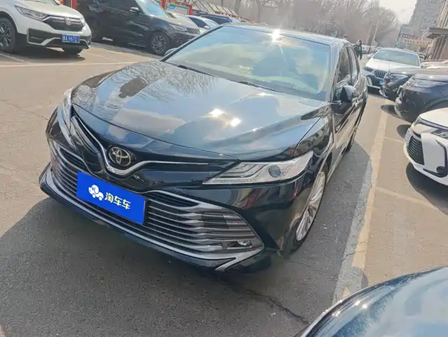 TOYOTA CAMRY