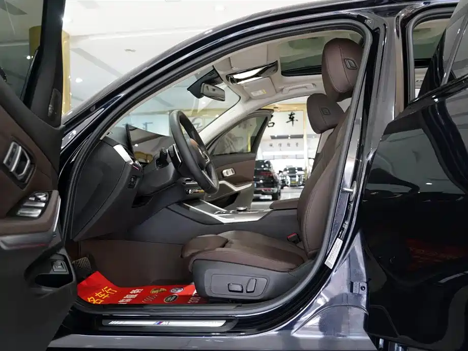 BMW 3 Series 2024 325Li M Sport Shadowline Package фото 5