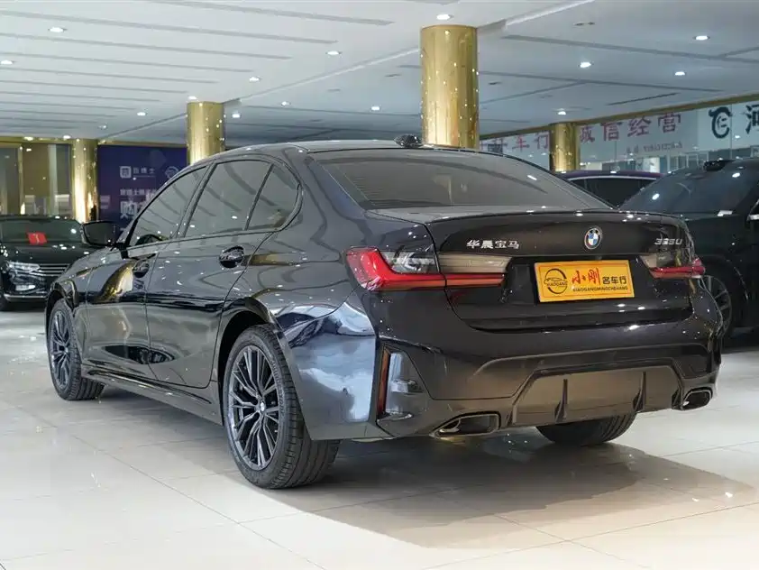 BMW 3 Series 2024 325Li M Sport Shadowline Package фото 18
