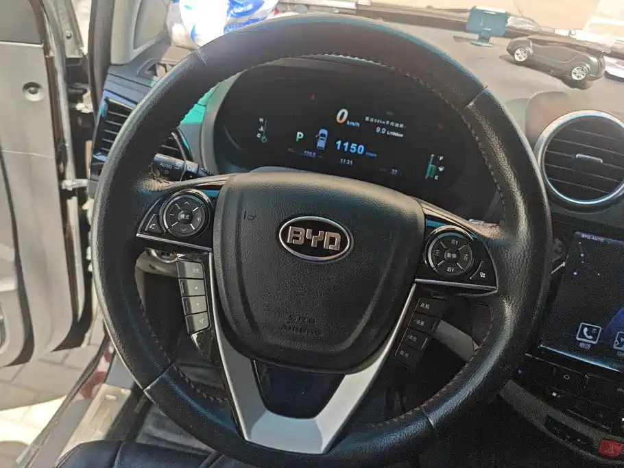 BYD S7 2015 2015 2.0T Automatic Flagship Model