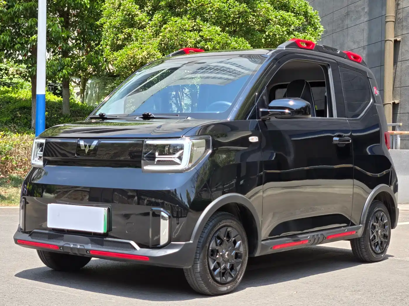 WULING AUTOMOBILE HONGGUANG MINIEV