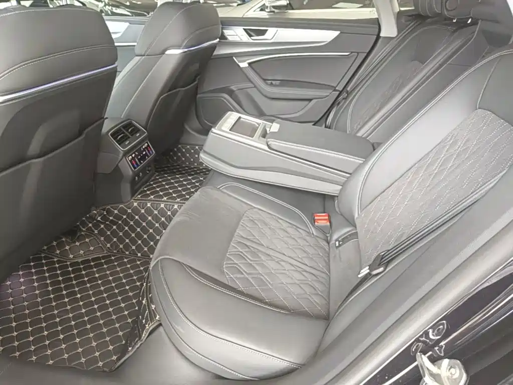 Audi A7L 2025 2024 45 TFSI quattro Premium Luxury