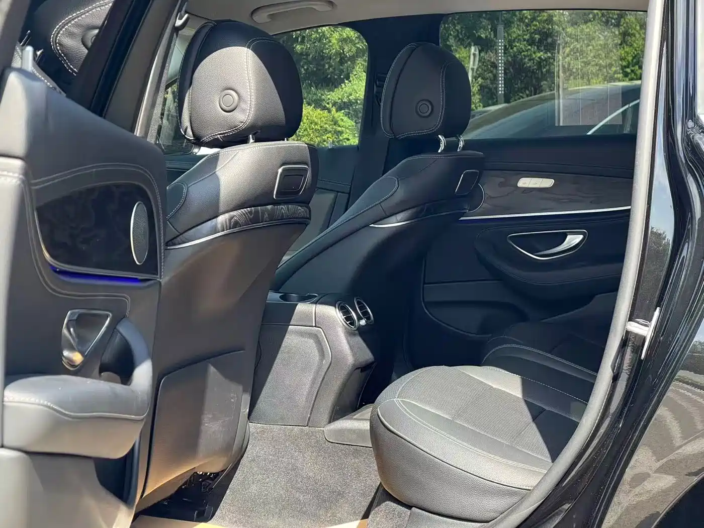 Фото 6 - Mercedes-Benz E-Class