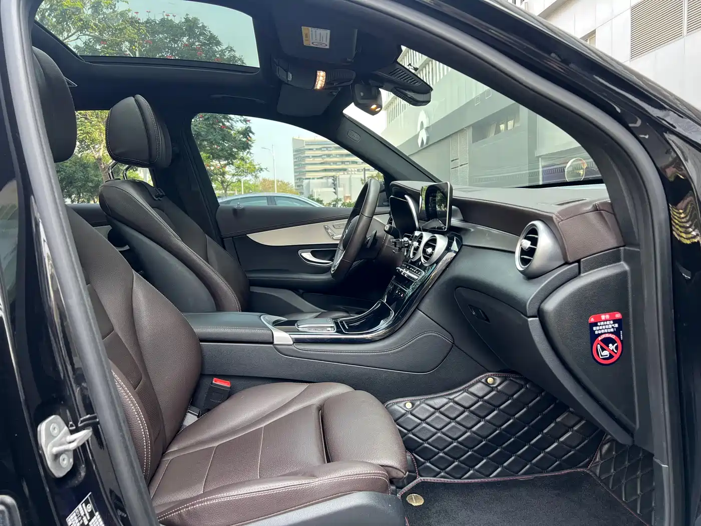 Mercedes-Benz GLC 2021 GLC 260 L 4MATIC Sporty фото 9