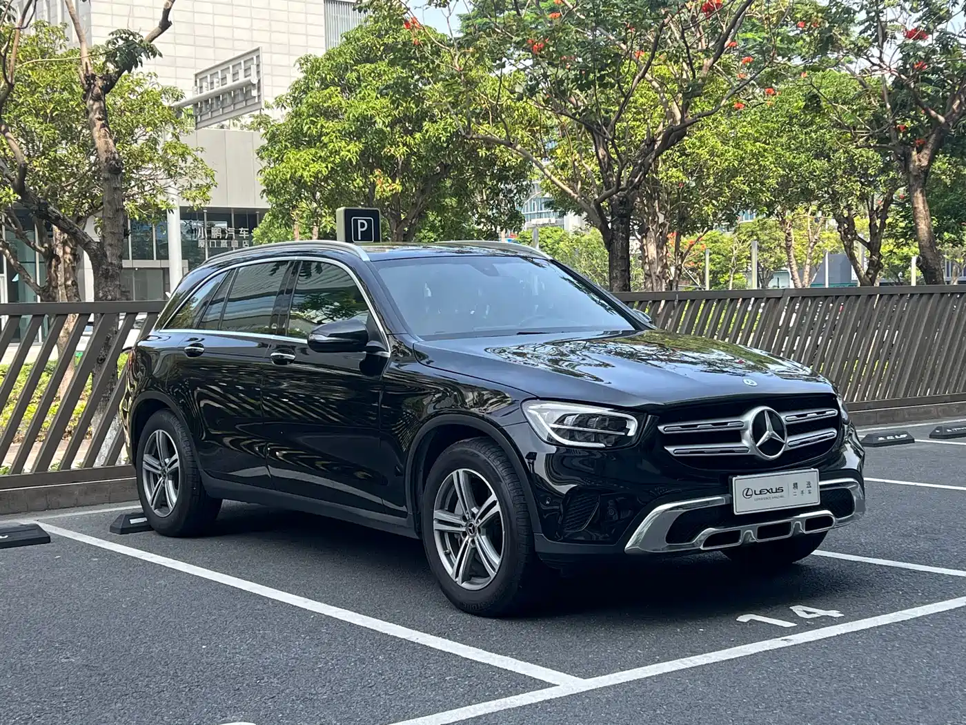 Mercedes-Benz GLC 2021 GLC 260 L 4MATIC Sporty фото 3