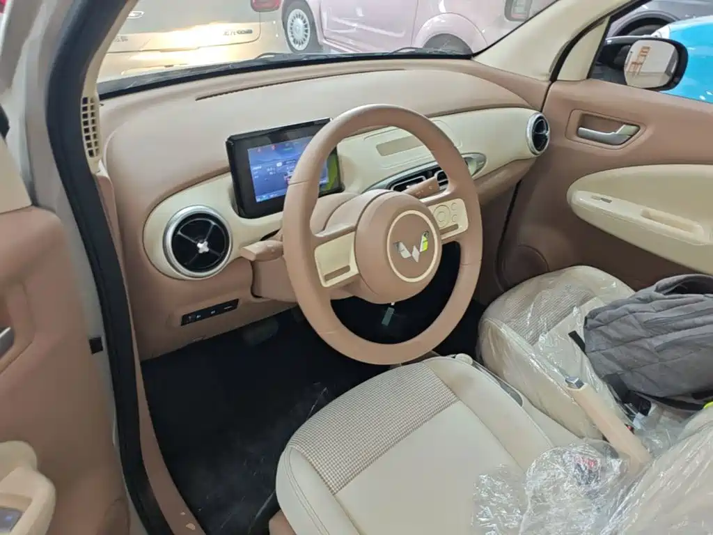 Wuling Motors Hongguang MINIEV 2026 2025 4-Door Advanced