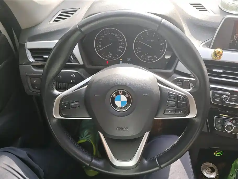 BMW X1 2018 sDrive18Li Fashion Model фото 15