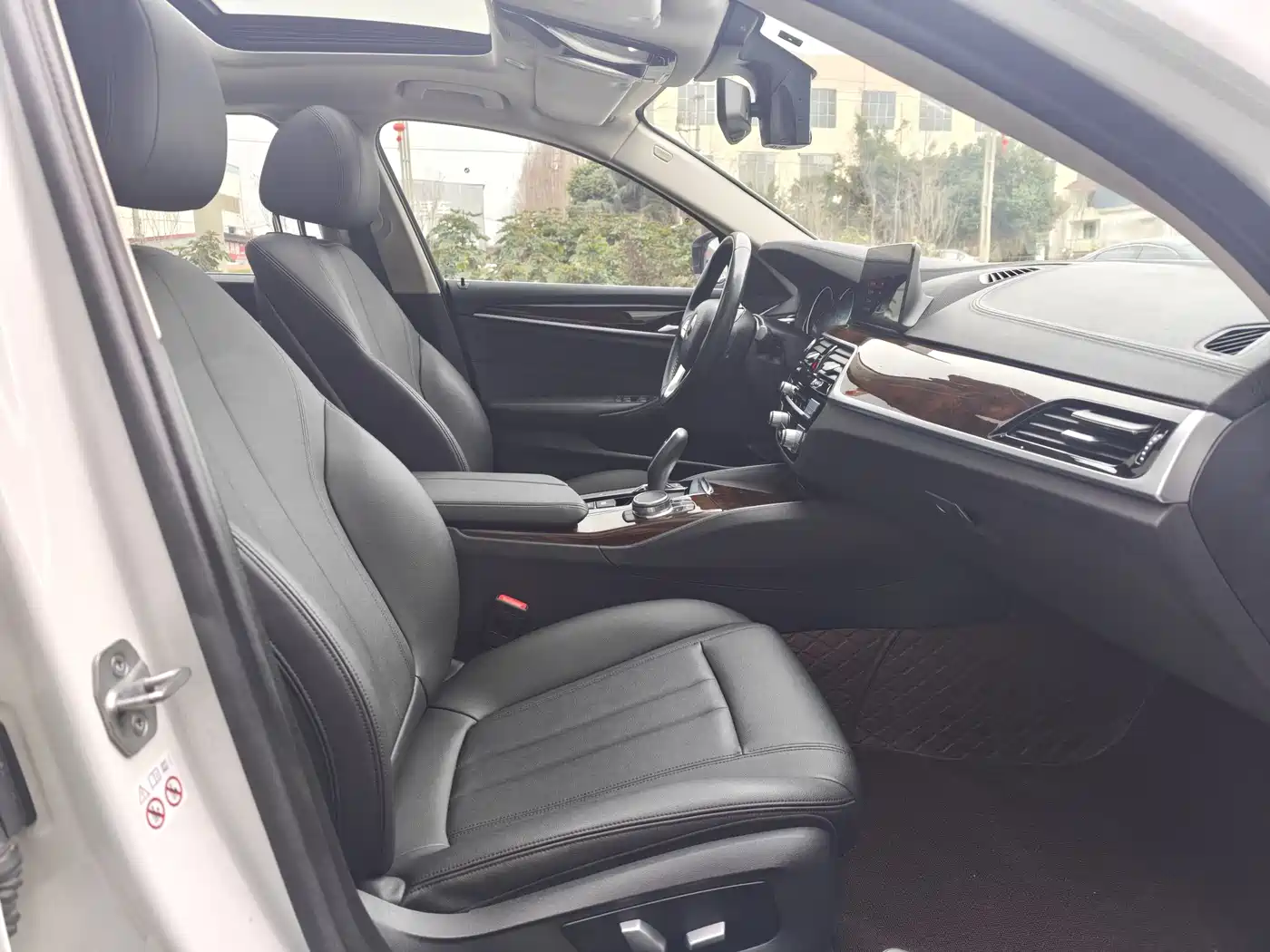 BMW 5 Series 2018 525Li Luxury Package фото 6