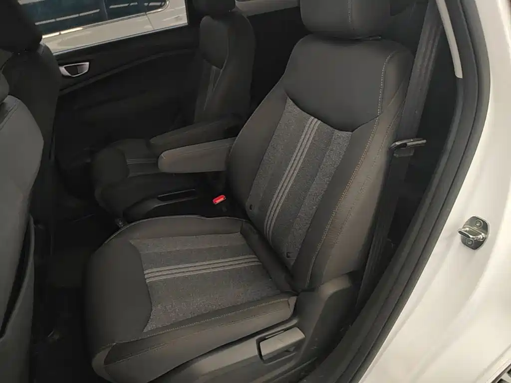 Wuling Motors Wuling Jiachen 2024 2022 1.5L Manual Joy Elite