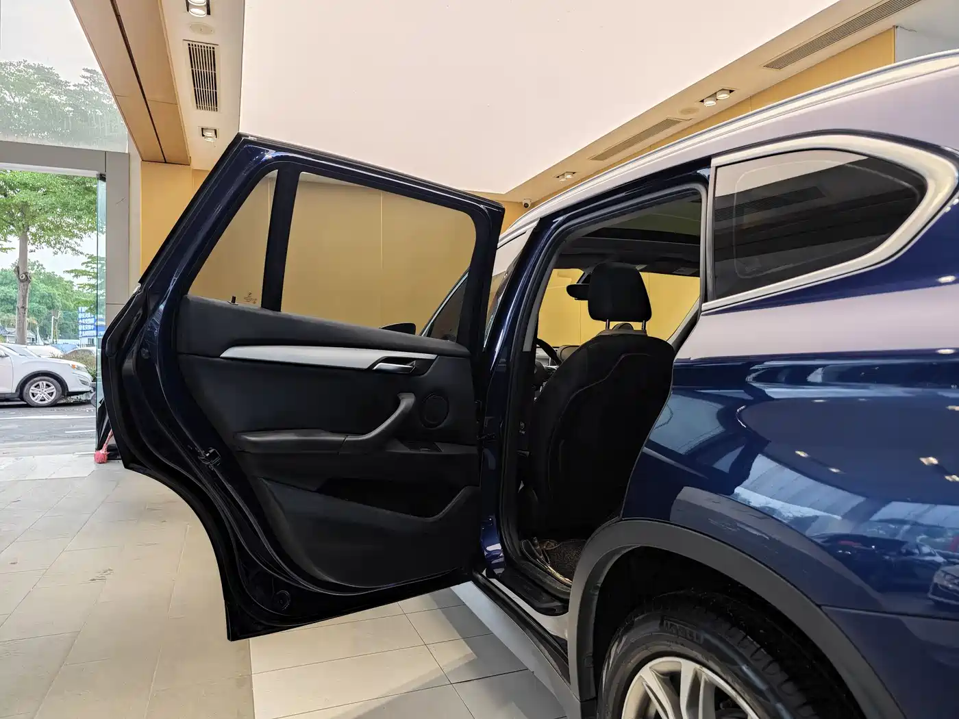 BMW X1 2019 sDrive20Li Leading Model фото 21