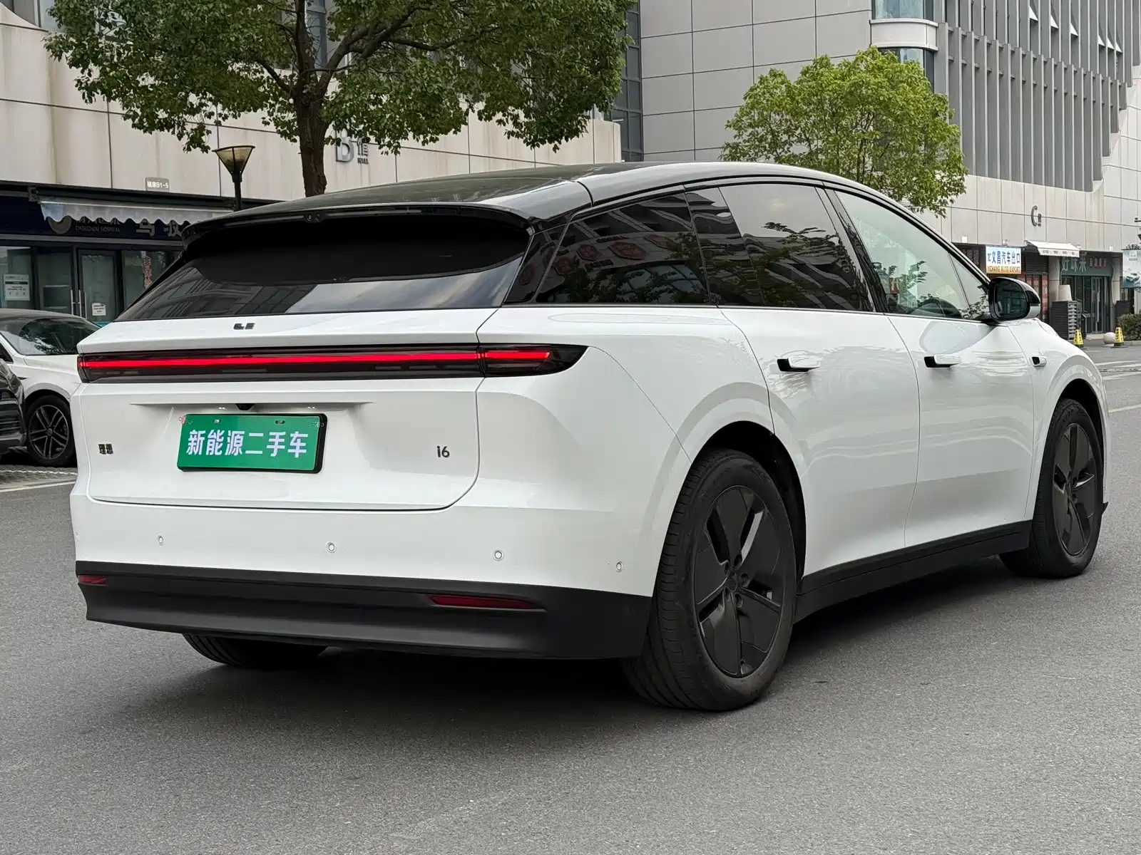 Photo 4 - Li Auto i6