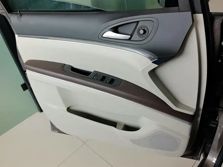 Buick GL8 2022 Land Business Class 652T Luxury фото 7
