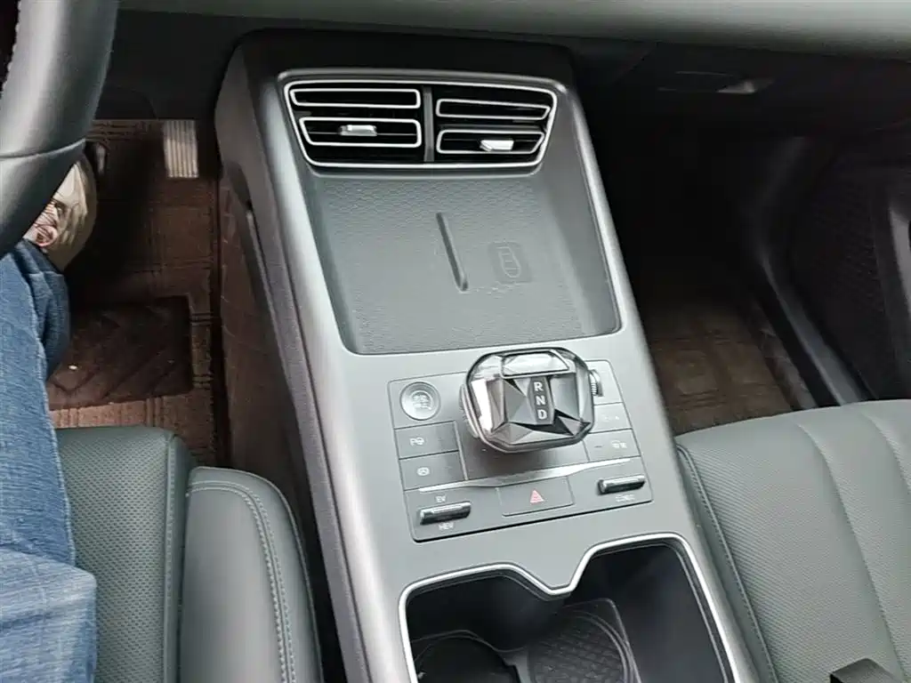 BYD Song Pro New Energy 2025 2nd Generation Smart Drive Edition DM-i 75KM Leading Type фото 14