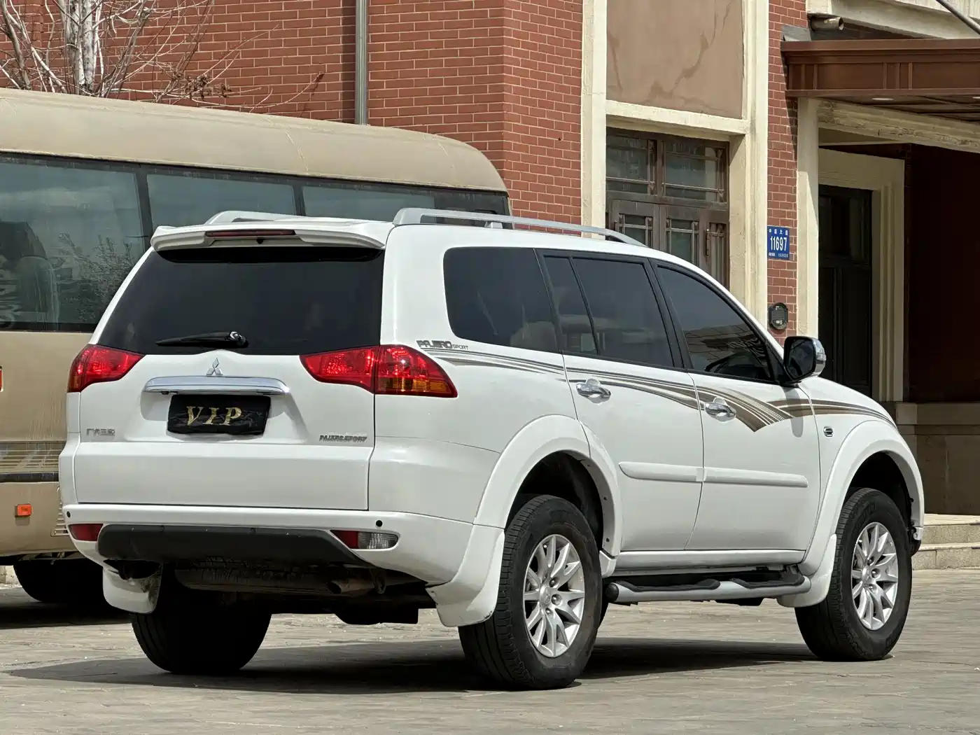 Mitsubishi Pajero Sport 2013 3.0L Automatic 4WD Flagship фото 5