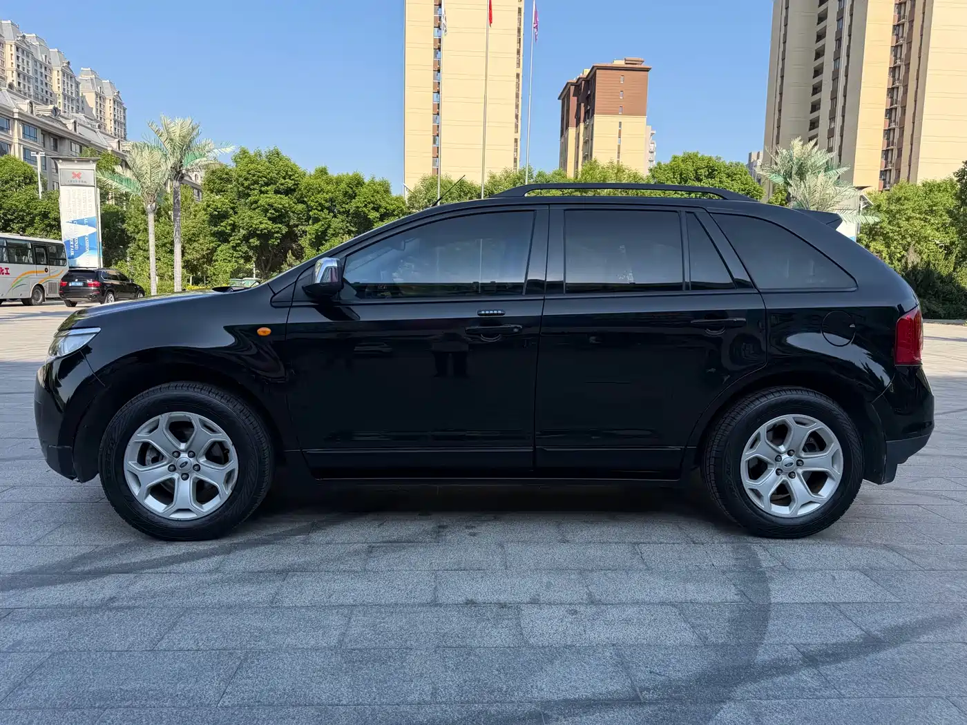 Ford Edge (Import) 2013 2012 2.0T Elite