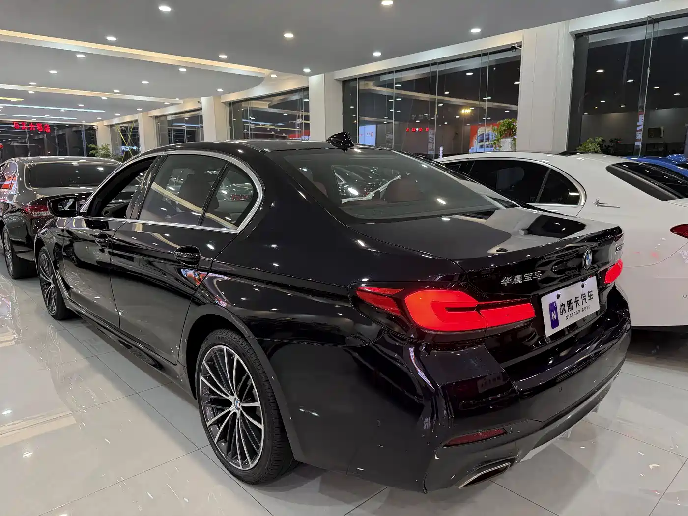 BMW 5 Series 2022 Facelift 530Li Leading M Sport Package фото 5